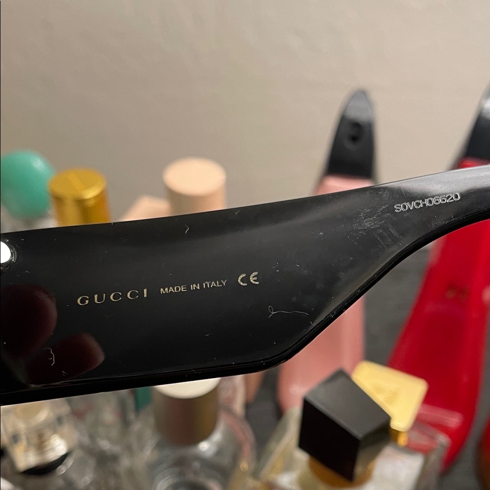 Gucci Black and Cream Sunglasses - Picture 6 of 7